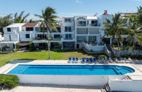 Zona Hotelera House | 4BR Beachfront Beautiful House w/Pool