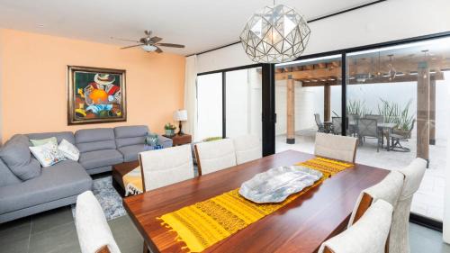 Fraccionemente La Lejona House | 4BR Oasis with Pool & Gym at Nueva Escondida