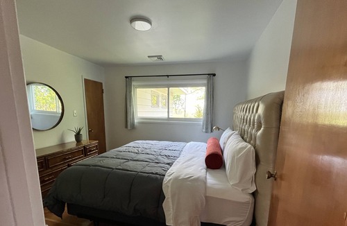 Hershey House | 5 Minutes to Hersheypark! Living&Family Room, FinishedBasement, Large Backyard!