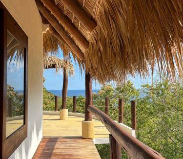 Puerto Angel House | 500 m² House ∙ 3 bedrooms ∙ 8 guests