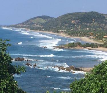 Troncones Bed & Breakfast | 51 m² Bed and breakfast ∙ 3 bedrooms ∙ 12 guests
