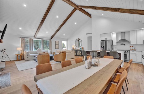 Blakeslee House | 6BR Poconos Retreat, Hot Tub, Game Room, Fire Pit