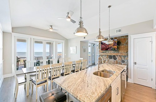 Beach Haven House | 7 bedroom accommodation in Beach Haven