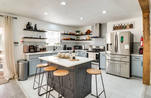 Long Pond House | 9 Mi to Camelback! Home w/Hot Tub & Fire Pit