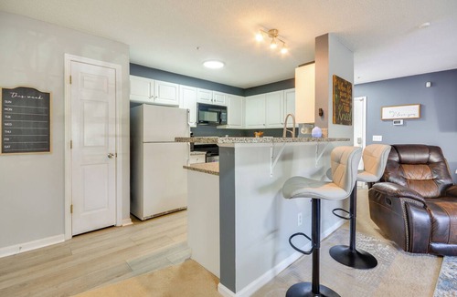 Greensboro Condo | 9 Mi to UNCG & Dtwn: Suburban Family Condo