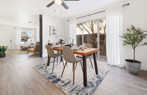 Citrus Heights House | A Cozy Haven in the Heart of Sacramento, King Bed