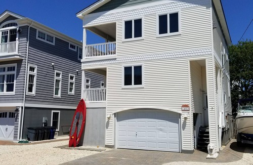North Beach Haven House | AAA+, Heated Pool, Roof Top Pool Table