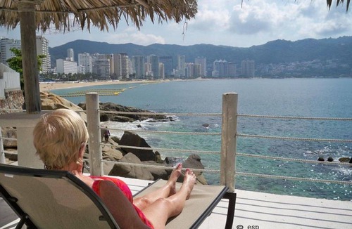 Costera Acapulco Apartment | Acapulco Beachfront Studio Condo, Fabulous View!