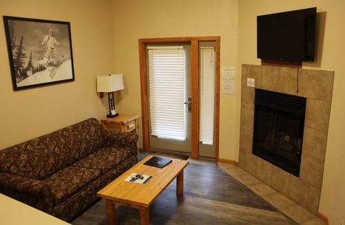 Iron Mountain House | Accessible Cedar Haus Suite | Mountain Serenity