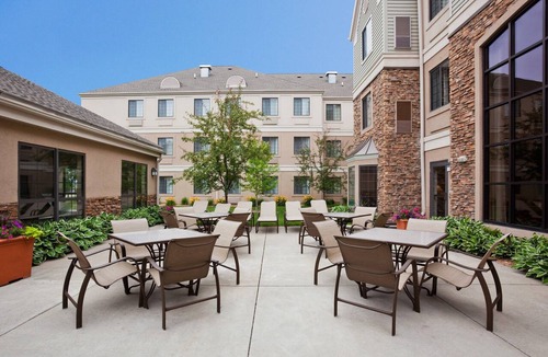 Eagan Apartment | Accessible Suite with Soaking Tub & Full Kitchen