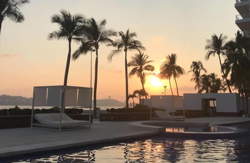 Costera Acapulco Apartment | Acogedor depto con playa en la bahía