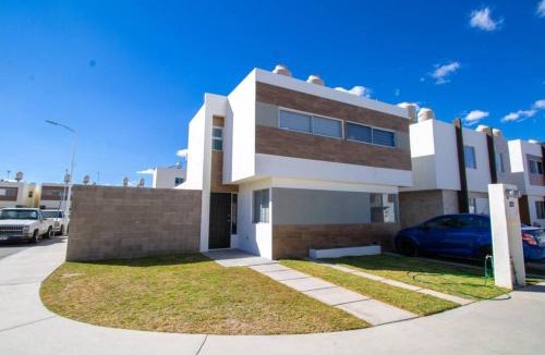 Soledad de Graciano Sanchez Apartment | Acogedora casa llena de vida