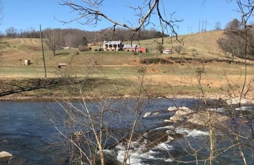 Lexington House | Acres on River - Bball, Pool Table, Fire Ring