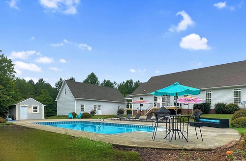 Lemon Springs House | Adventure with 23 ac property Home
