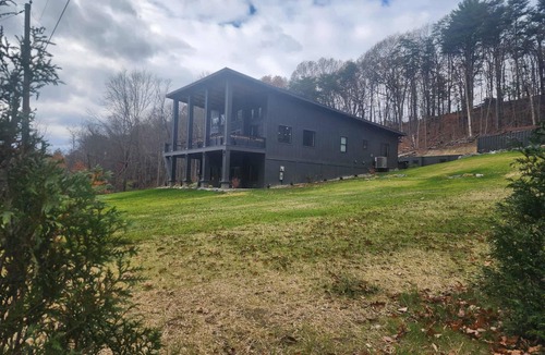Millerstown House | All Decked Out Staycation Getaway