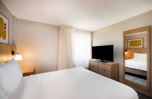 Exchange Place North Hotel | Always a Great Idea To Unwind! 4 Comfortable Units, Close to Statue of Liberty