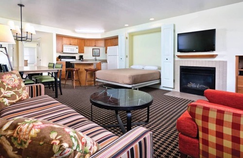 Angels Camp Resort | Angels Camp - Unwind along California's quiet foothills