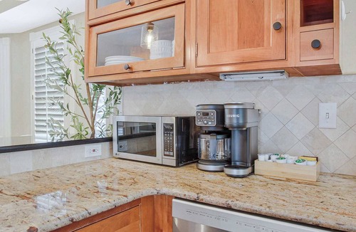 Murray Hill House | Annapolis Gem- Tranquil 4 BR Murray Hill Victorian