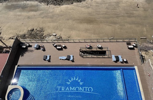 Las Gaviotas Apartment | Apartment with ocean view and private access to the beach