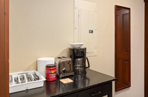Edray Condo | AS 222: Fireplace Studio | Ski-In/Out | Village Center