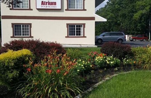 Pomona Hotel | Atrium Inn & Suites