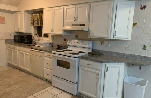Lavallette House | Available From July 4- July 11 ,upstairs unit. 4500 per week