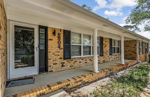 Myrtle Grove House | Awesome 5-bedroom house with Private pool in Pensacola Fl close to downtown
