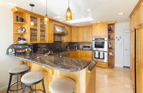 San Rafael House | Awesome New Sauna, 20 Mins SF or 20 mins 1st wine tasting.23 RATINGS ARE 5 STARS