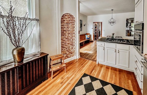 Canton House | Baltimore's Luxury Rowhome Stay