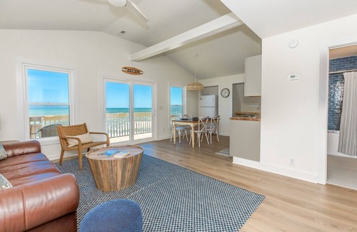 Surf City House | Beach Barn - Nice 5BR Oceanfront Home in Heart of Surf City