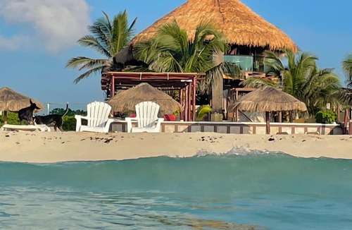 Playa del Secreto House | BeachFront 3 Bdrs. sleeps 7, Pool, Wi-Fi, Chef, staff on site, housekeeping