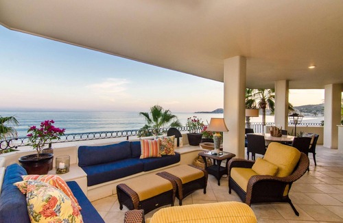 San Jose del Cabo Condo | Beachfront Penthouse in El Zalate 3bed 3bath
