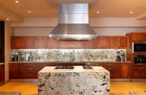 San Francisco Villa | Beachfront Villa w/large pool, 5 huge BR's all with Ocean Views & 5-pers. staff