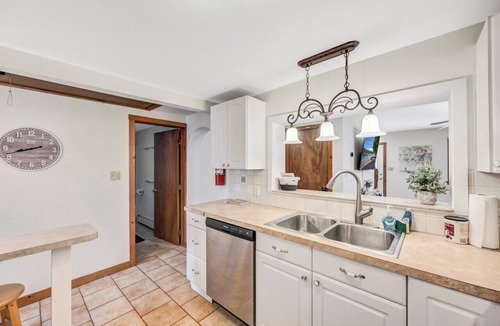 Lake Harmony Villa | Beachfront Villa with Stunning Lake Views, Huge Deck, Hot Tub, Game Room
