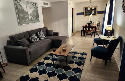 Southwest Orlando House | Beautiful 2-Bedroom Condo Near Universal and other Orlando Attractions, King Bed & Wi-Fi