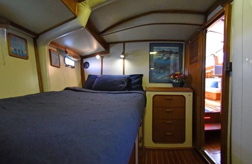 La Paz Boat Rental | Beautiful 72 foot sailing yacht. Explore the Sea of Cortez in style.