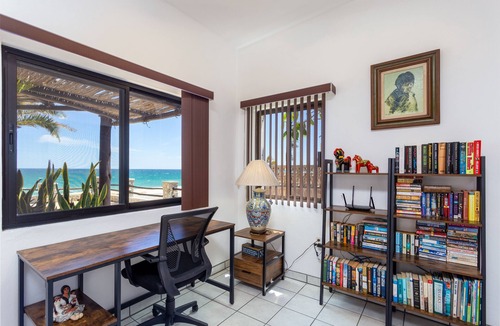 Buenavista House | Beautiful Beach House Right on the Sea of Cortez