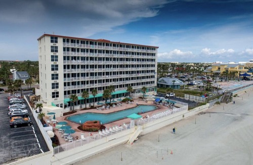 Lenox Park Condo | Beautiful Beachfront Resort Condo