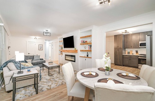 East Forest House | Beautiful Charlotte Retreat Fully Renovated w/Deck & Fireplace