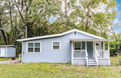 High Springs Cottage | Beautiful cozy cottage fully fenced near town and springs