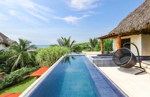 Petacalco House | Beautiful Family House Beachfront