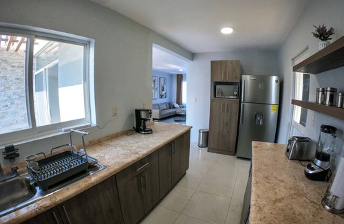 Centro House | Beautiful house w heated private pool/downtown