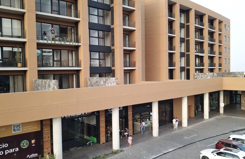 El Marques Apartment | Beautiful New Suite (2 Queen Beds) Extra Clean