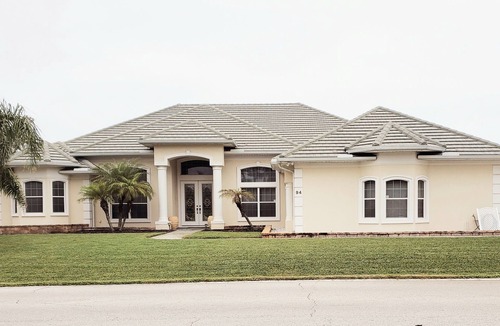 Palm Harbor House | Beautiful Saltwater Canal House