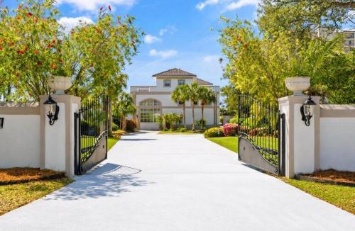 Ono Island House | Bella Villa Estate