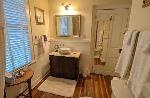 New Bern Bed & Breakfast | Benjamin Ellis House Bed & Breakfast