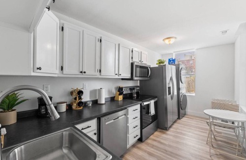 Benton Park Apartment | Benton Park Getaway - 1N