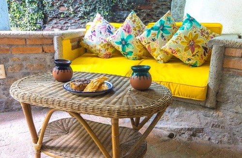 Monte Alto House | Best Price Suite w/bathroom, terrace, peaceful and private