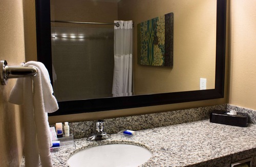 Menomonie Hotel | Best Western Plus Menomonie Inn & Suites