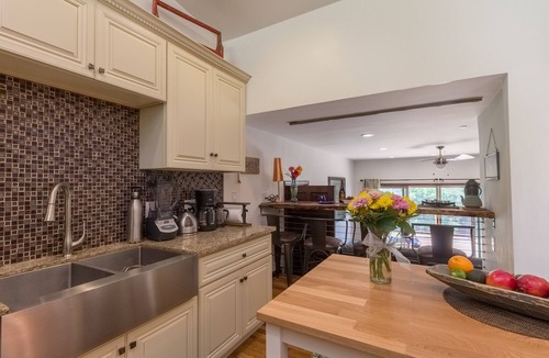 Lower Lake House | Big Canyon RD - Big Canyon RD